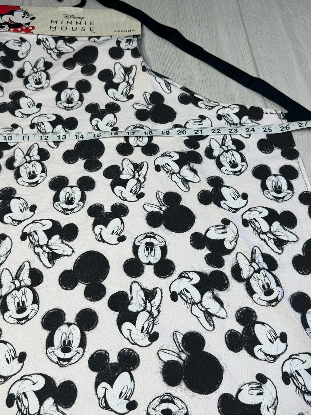 NWT DISNEY APRON, Mickey and Minnie Mouse kitchen cooking
